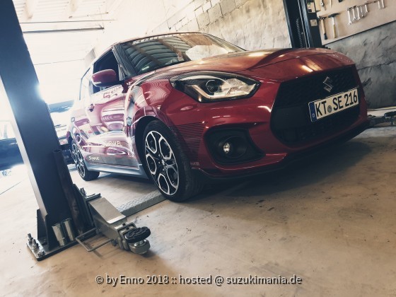 Suzuki Swift Sport mit Fahrwerk