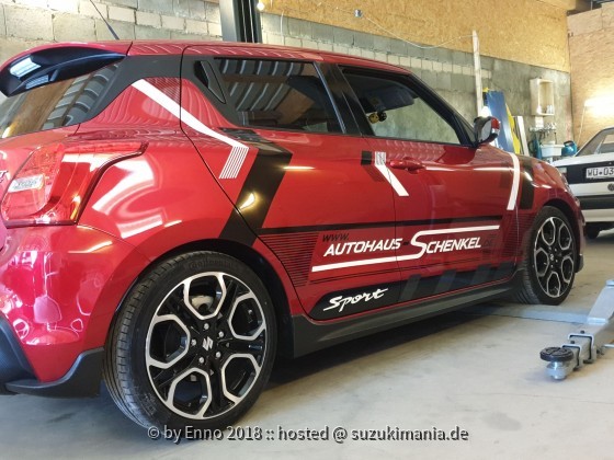 Suzuki Swift Sport mit Fahrwerk