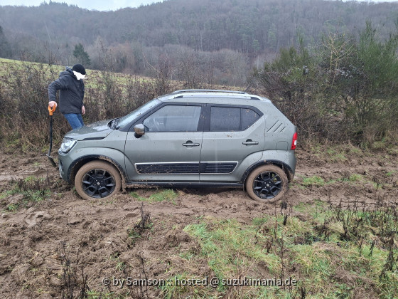 Ignis Allgrip auf dem Forstweg bei Nässe