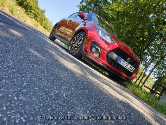 Suzuki Swift Sport mit Fahrwerk